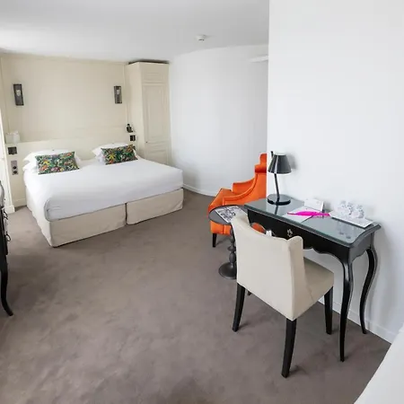 Hotel La Comtesse Parigi