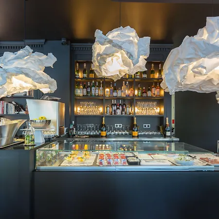 La Comtesse Hotel Parigi