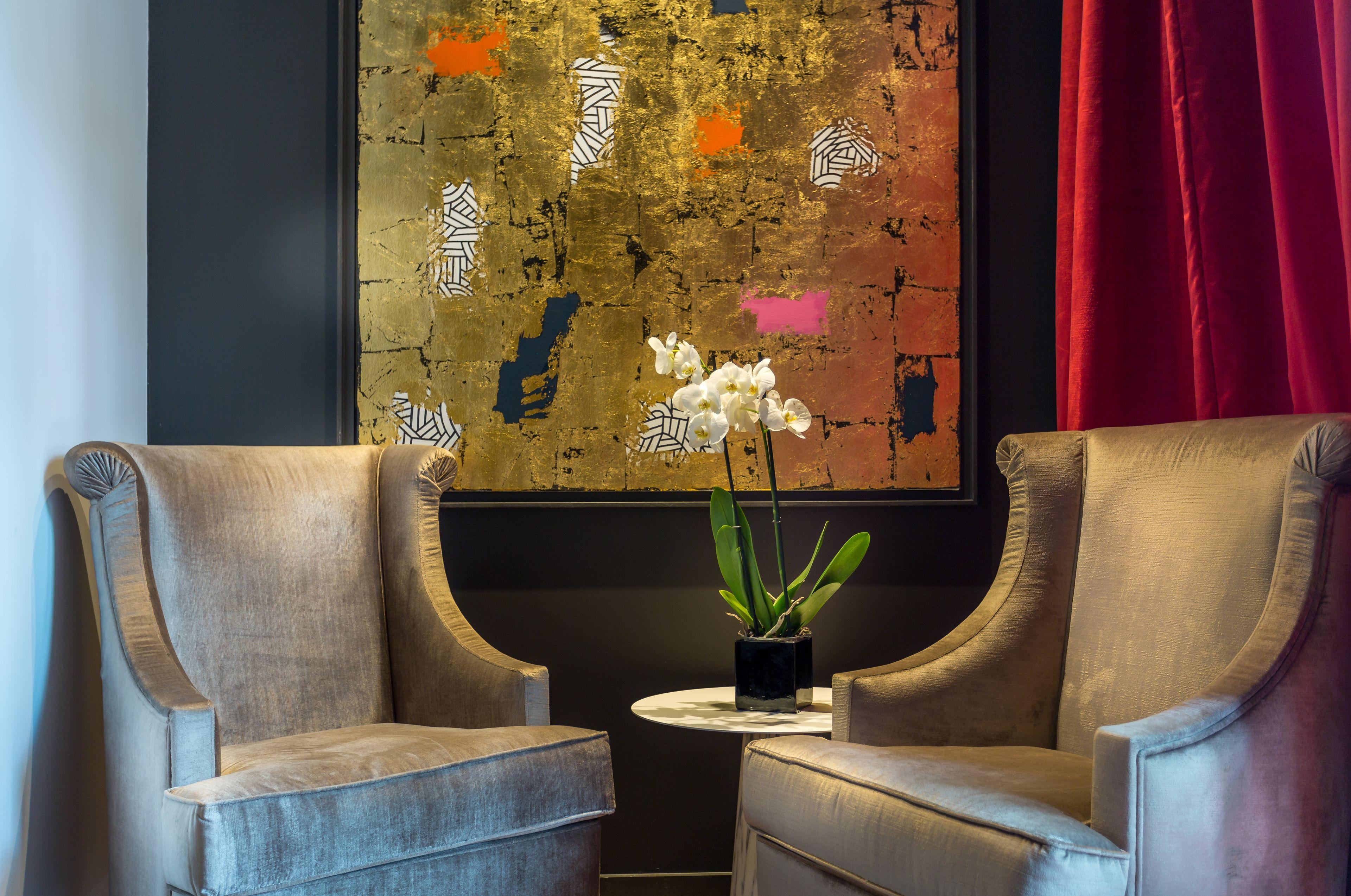La Comtesse Hotel